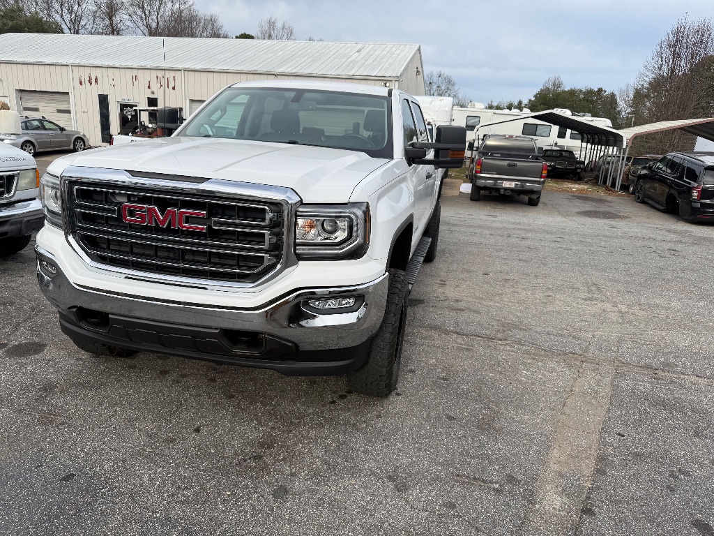 2018 GMC Sierra 1500 Base's photo