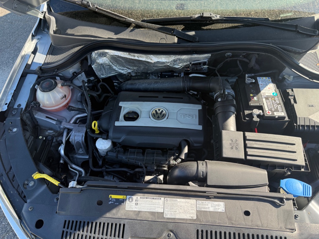 2018 Volkswagen Tiguan Limited Base - Photo 16