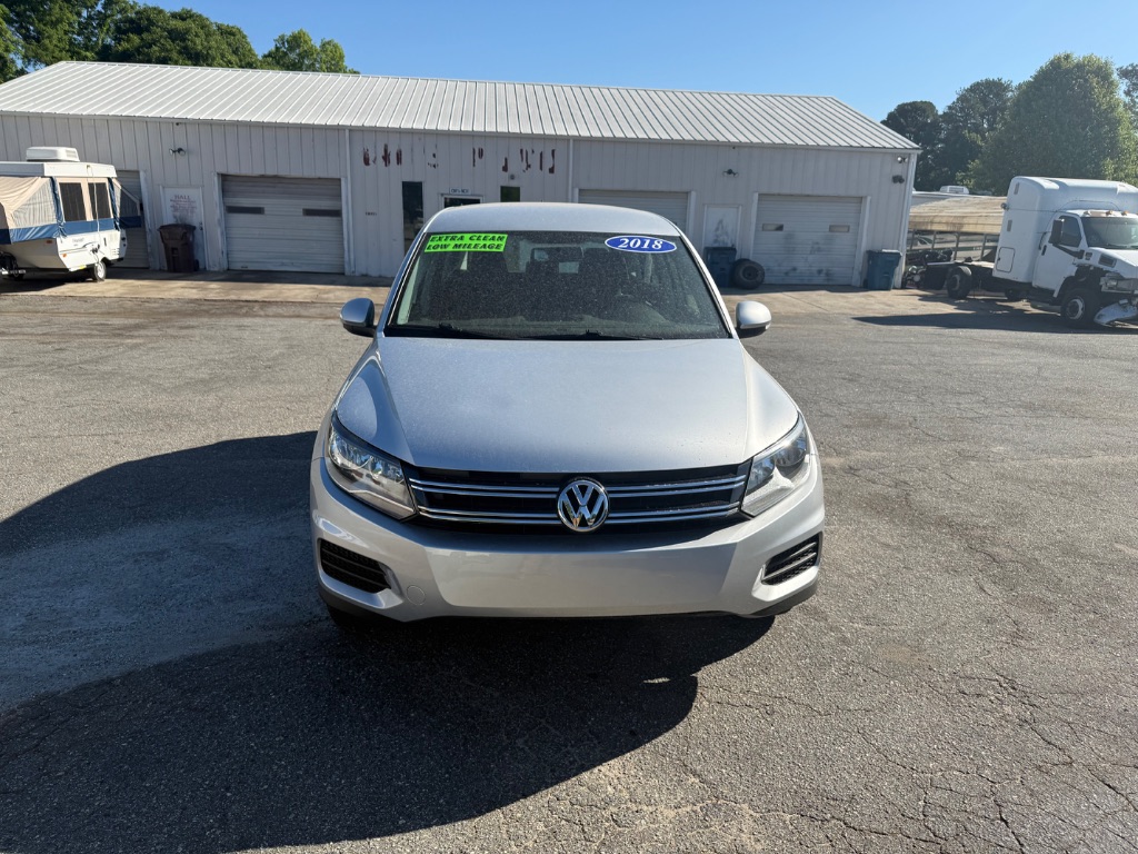 2018 Volkswagen Tiguan Limited Base - Photo 10