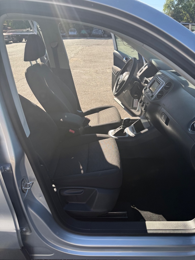 2018 Volkswagen Tiguan Limited Base - Photo 14